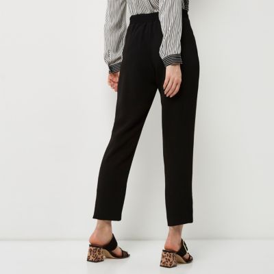 Black buckle tapered trousers